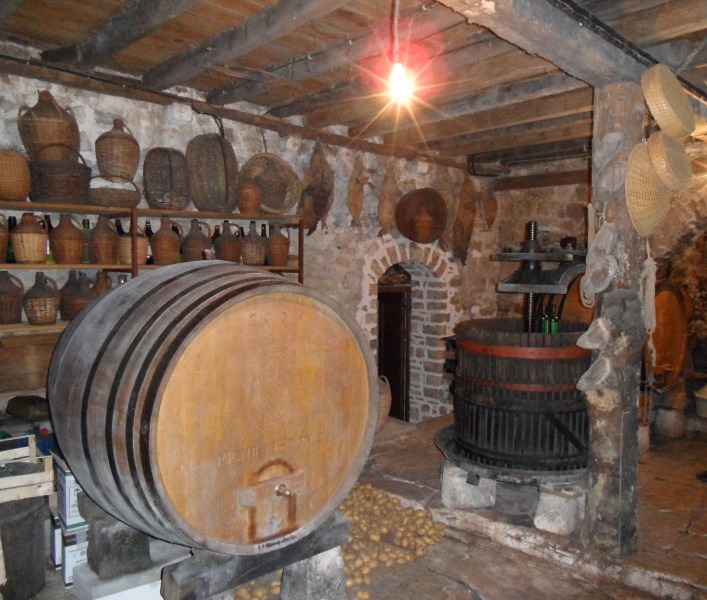 Gornij Humac - konoba Tomić / 276_30 GORNIJ HUMAC - konoba Tomic.JPG 276_30 GORNIJ HUMAC - konoba Tomic.JPG