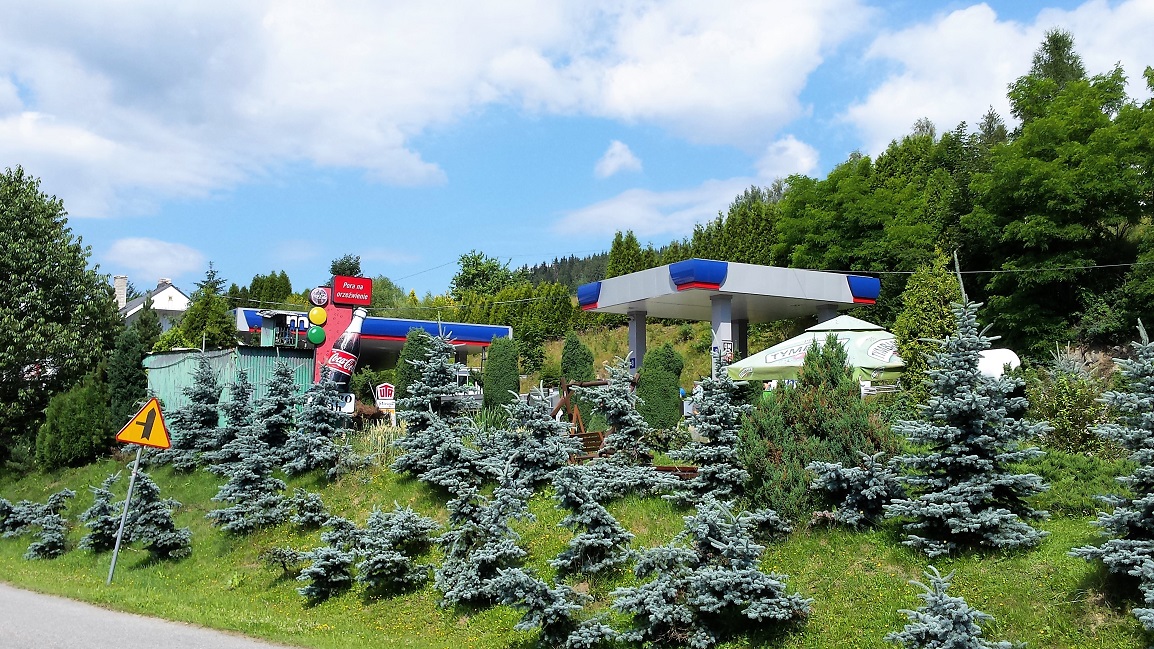 Niestety na stacji ceny paliwa i winiet są koszmarnie wysokie . / z2.jpg z2.jpg