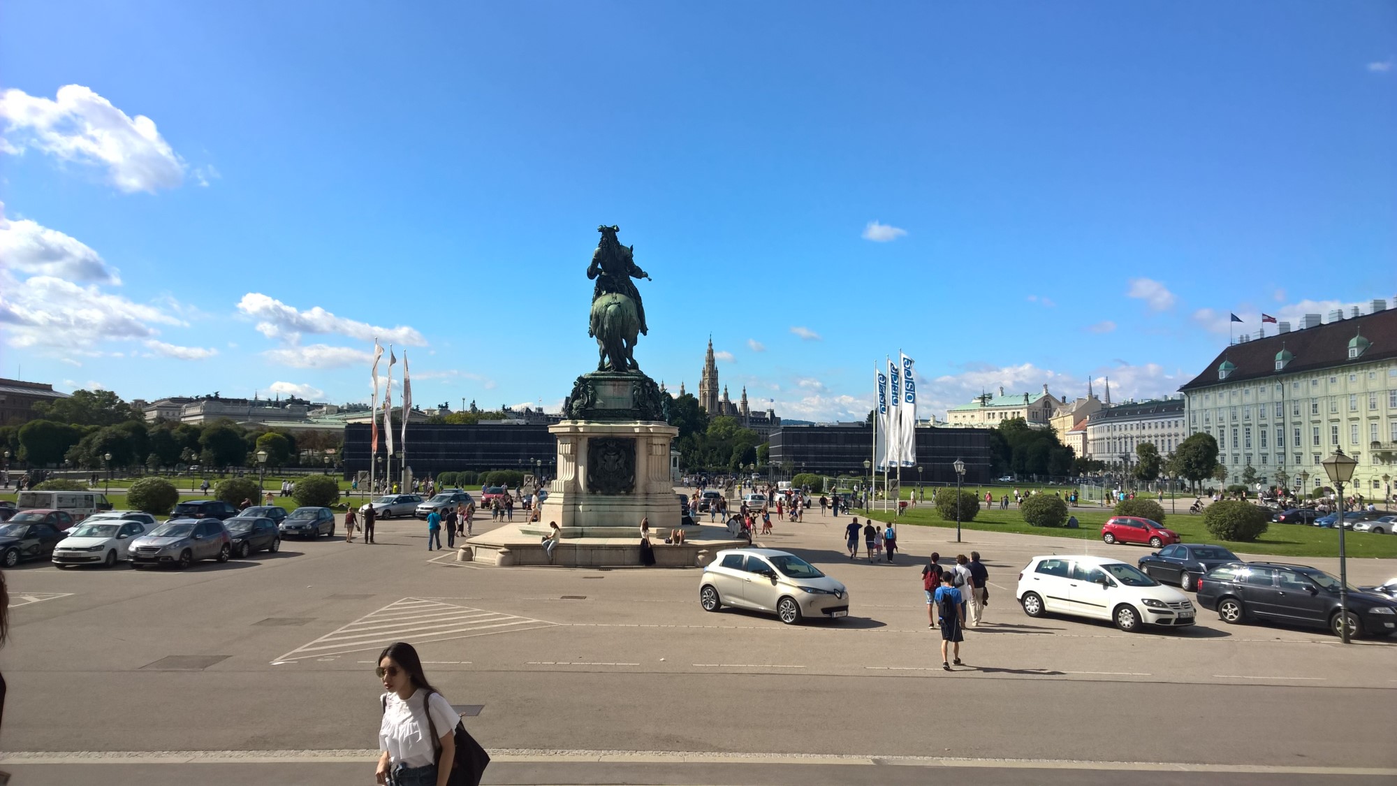 Po Praterze było zwiedzanie. Zaciągnąłem całą rodzinę na zwiedzanie cesarskiego pałacu - Hofburga. / 04.jpg 04.jpg