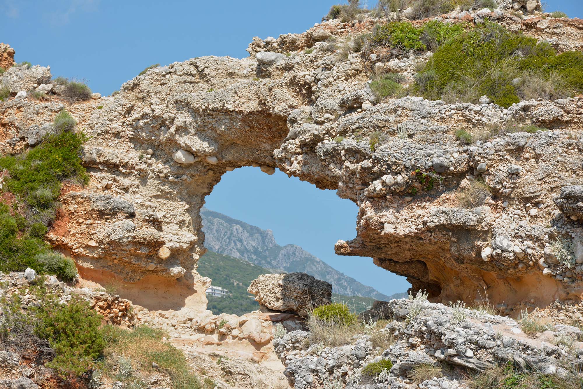 okno skalne na plaży / Dermi okno2.jpg Dermi okno2.jpg