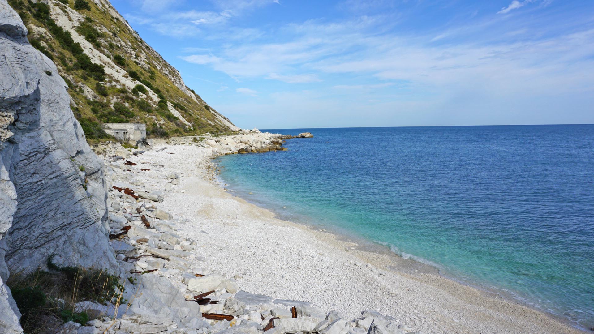 Spiaggia Cava Davanzali.jpg