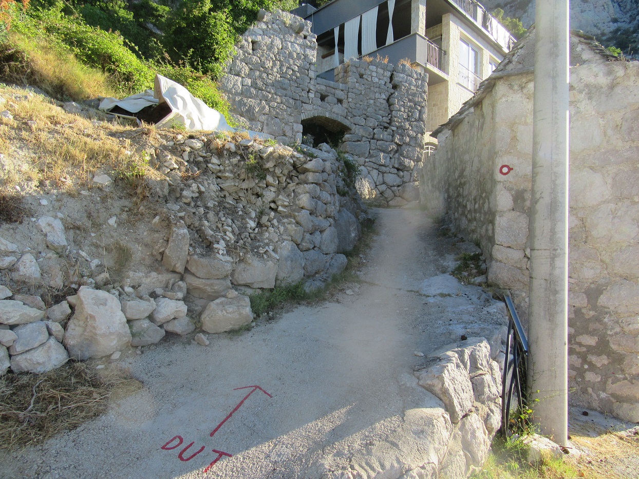 Miejsce rozpoczęcia szlaku / IMG_0519.jpg IMG_0519.jpg