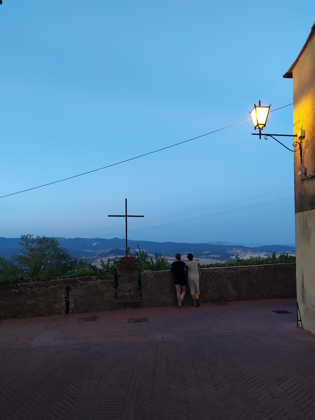 Spacery po Montescudaio / IMG_20220725_205733.jpg IMG_20220725_205733.jpg