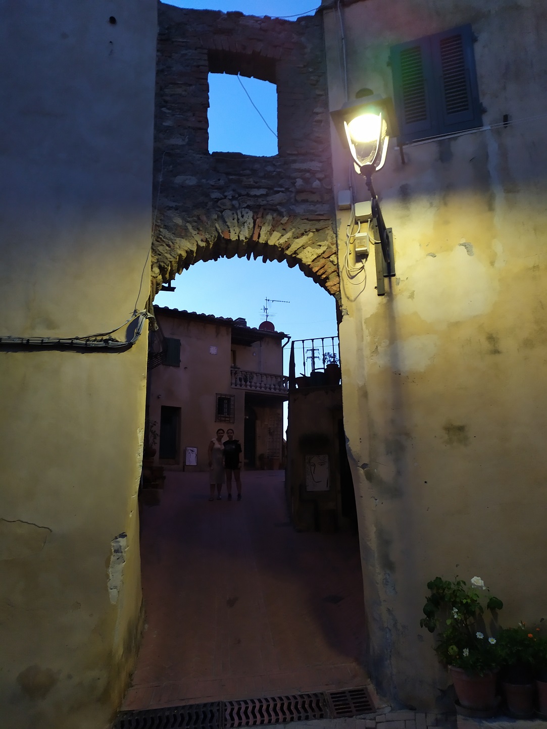 Spacery po Montescudaio / IMG_20220725_210348.jpg IMG_20220725_210348.jpg