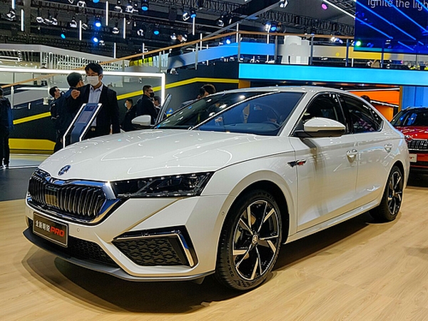 Skoda_Octavia_Pro_001.jpg