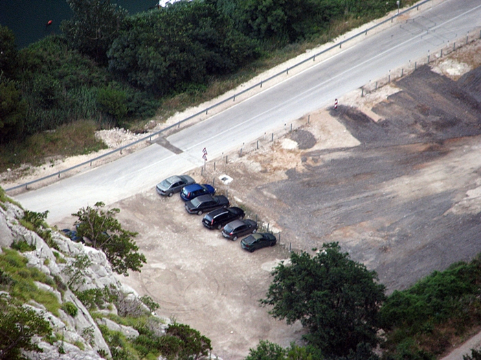 parking jeszcze pusty / IMG_3329.JPG IMG_3329.JPG