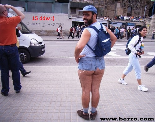 catalonian_beauty_barcelona_fashion_funny_picture_from_spain.jpg