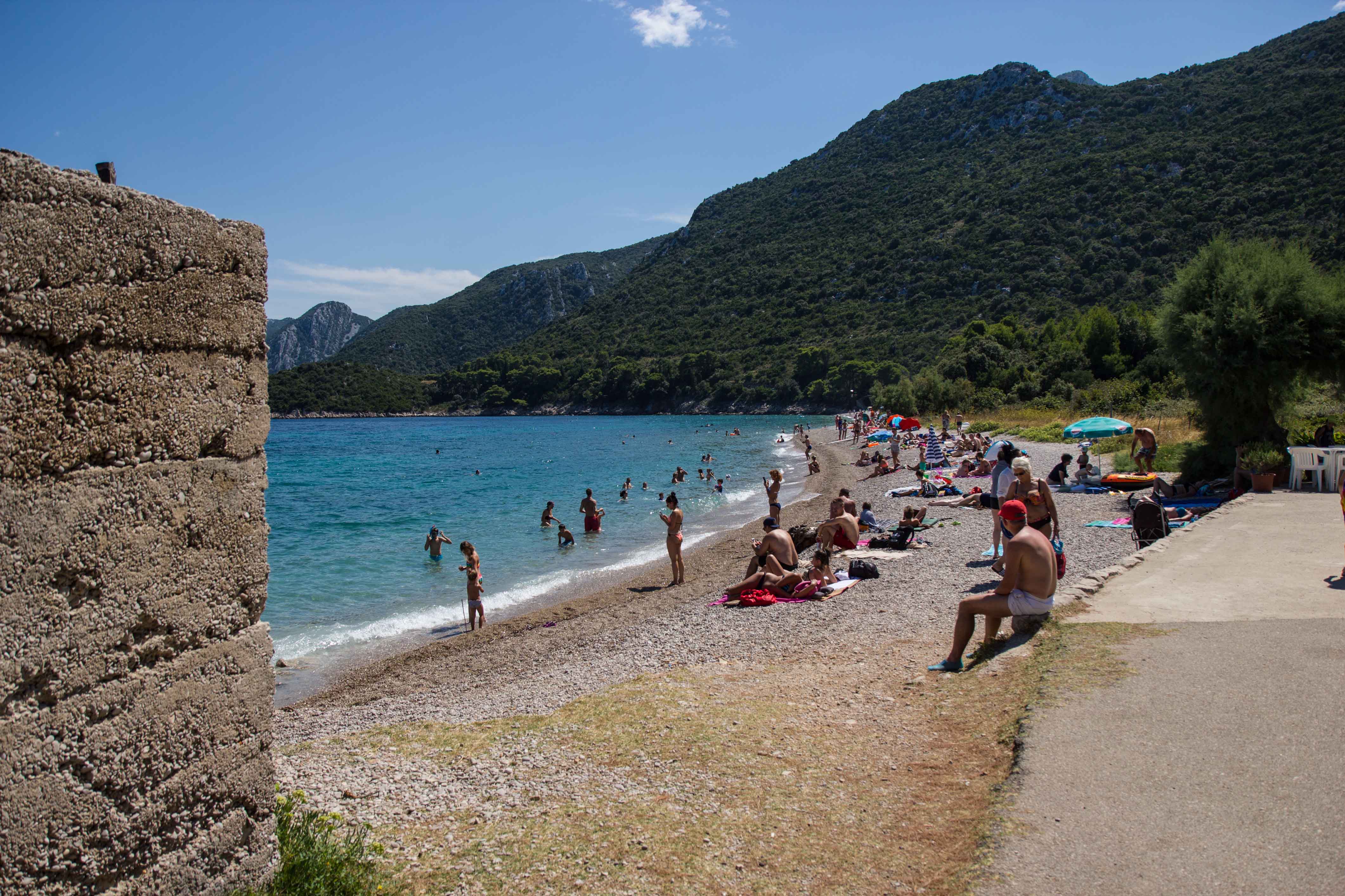 Plaża w Dubie Peljeskiej. Naszym zdaniem ładniejsza od tej w Divnej. / 08.jpg 08.jpg