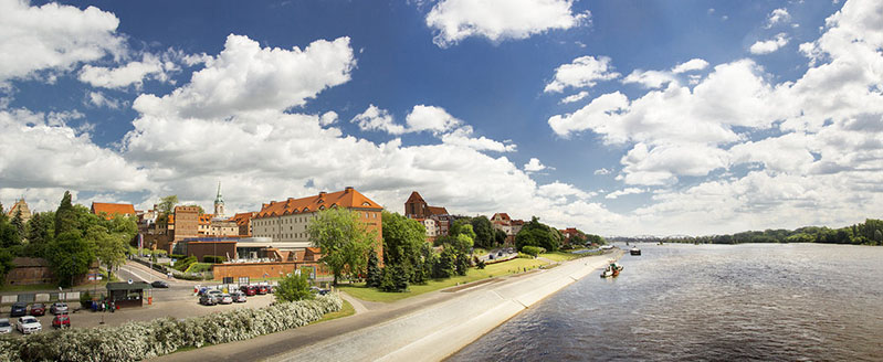 torun_city_by_vaclav1288-d68cr25.jpg