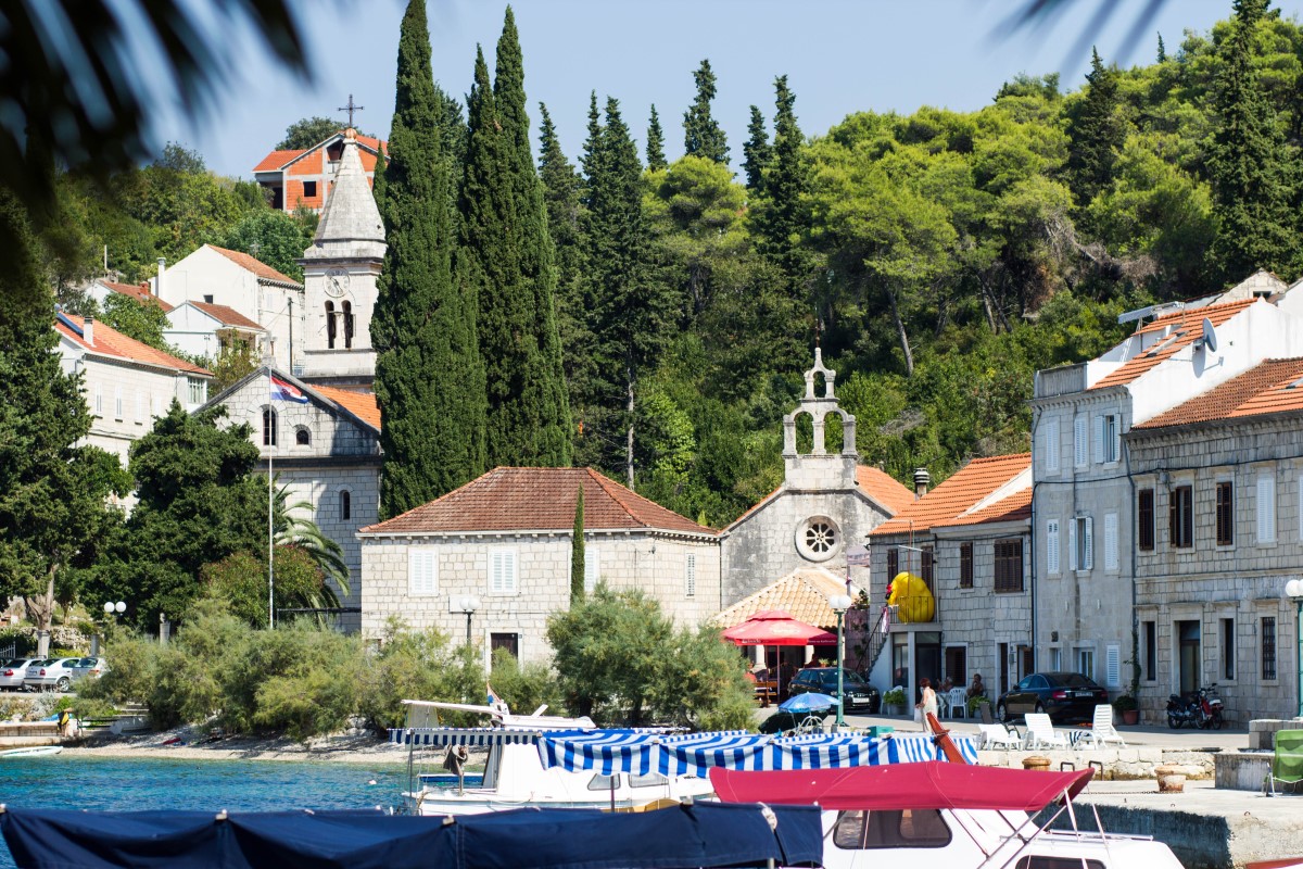 W Račišće / 06.jpg 06.jpg