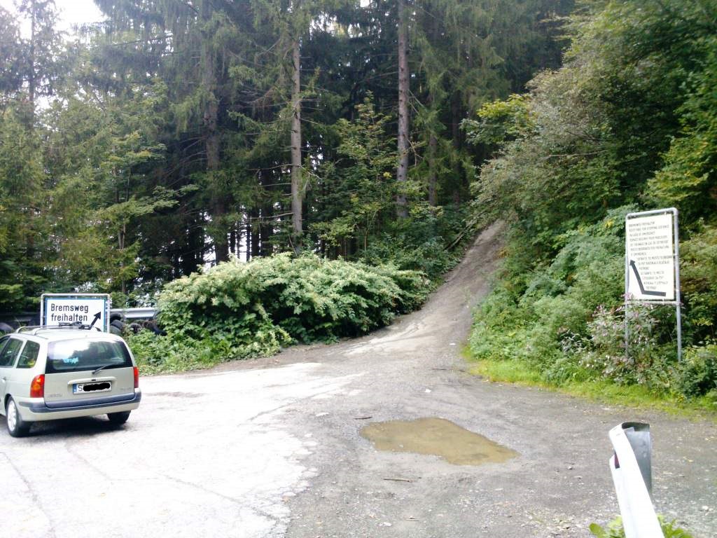 906 / DSC_0408.jpg DSC_0408.jpg