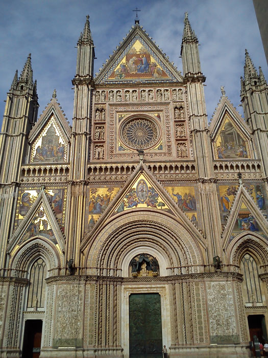 Fasada bogato zdobiona / kat2.jpg kat2.jpg