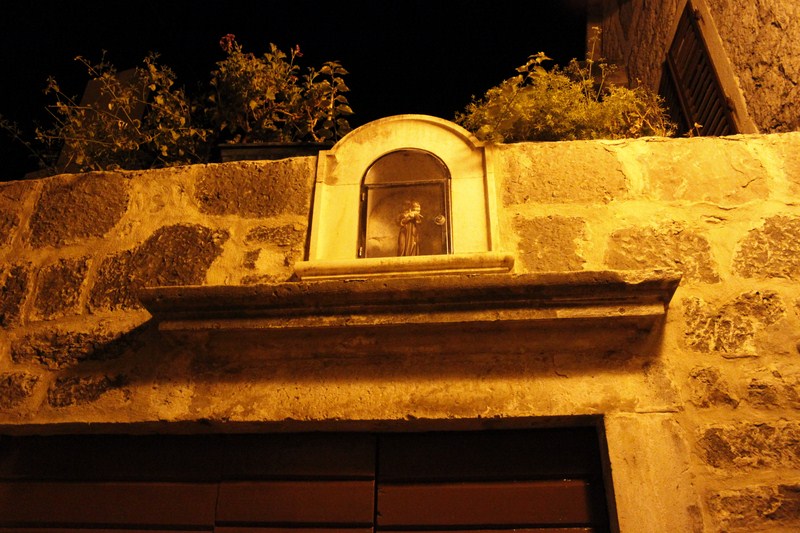 Ciekawe kto strzeże tego domostwa? / _MG_0649 (Kopiowanie).JPG _MG_0649 (Kopiowanie).JPG